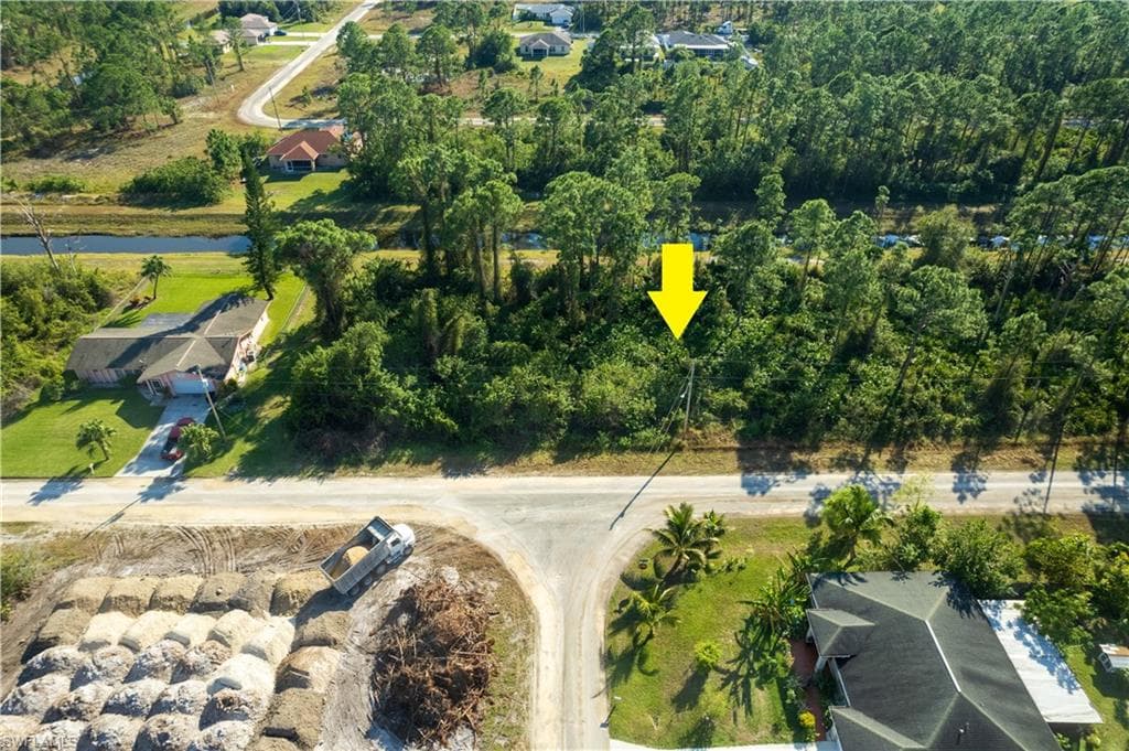 1114 Bari ST E LEHIGH ACRES, FL 33974