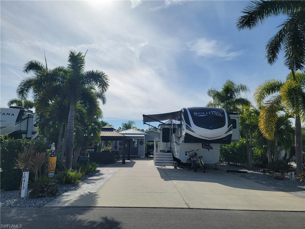 10413 Nightwood DR FORT MYERS, FL 33905