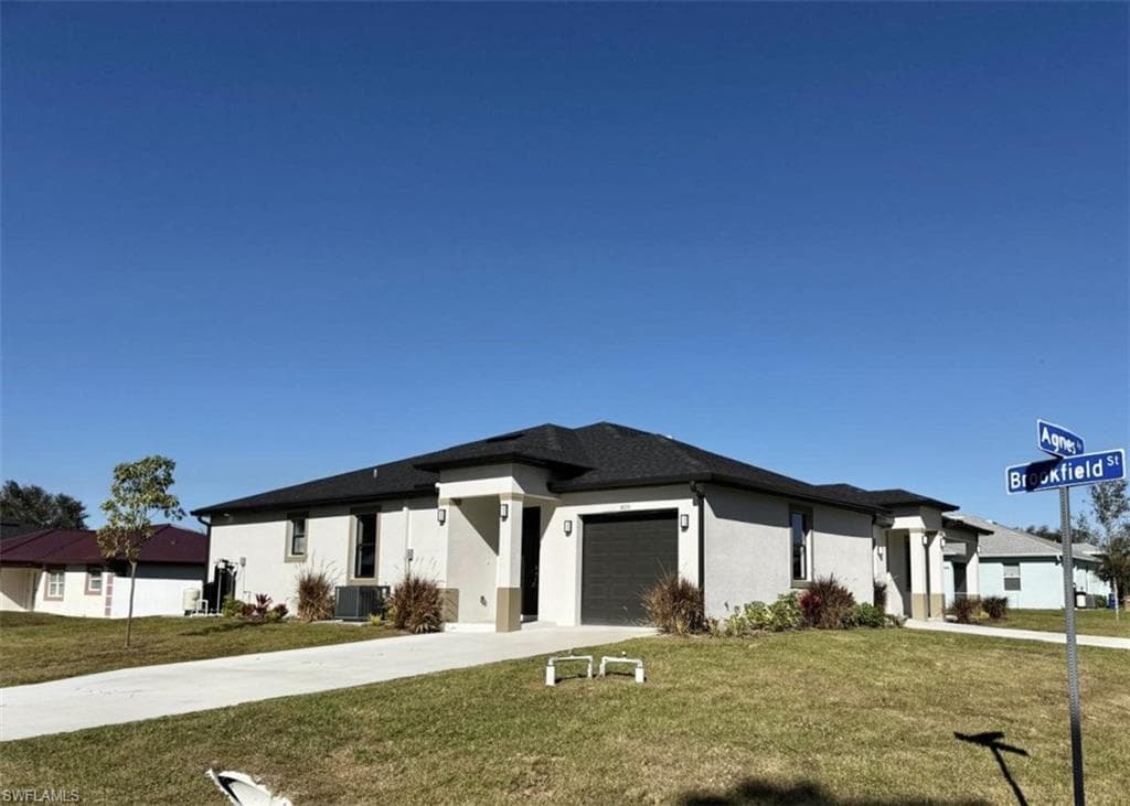 809-811 Agnes AVE LEHIGH ACRES, FL 33971