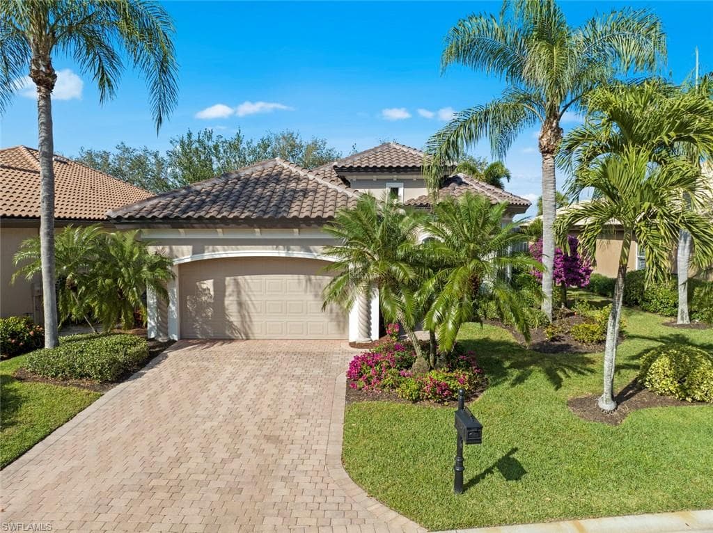 12575 Grandezza CIR ESTERO, FL 33928