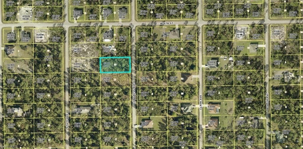 819 Congress AVE LEHIGH ACRES, FL 33972