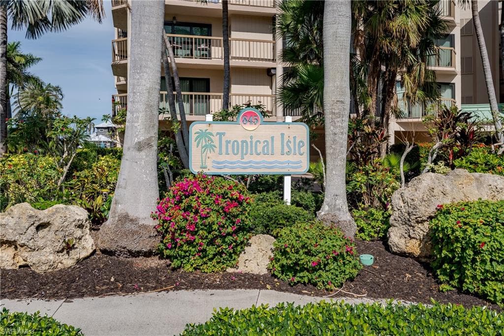 845 COLLIER CT 502 MARCO ISLAND, FL 34145