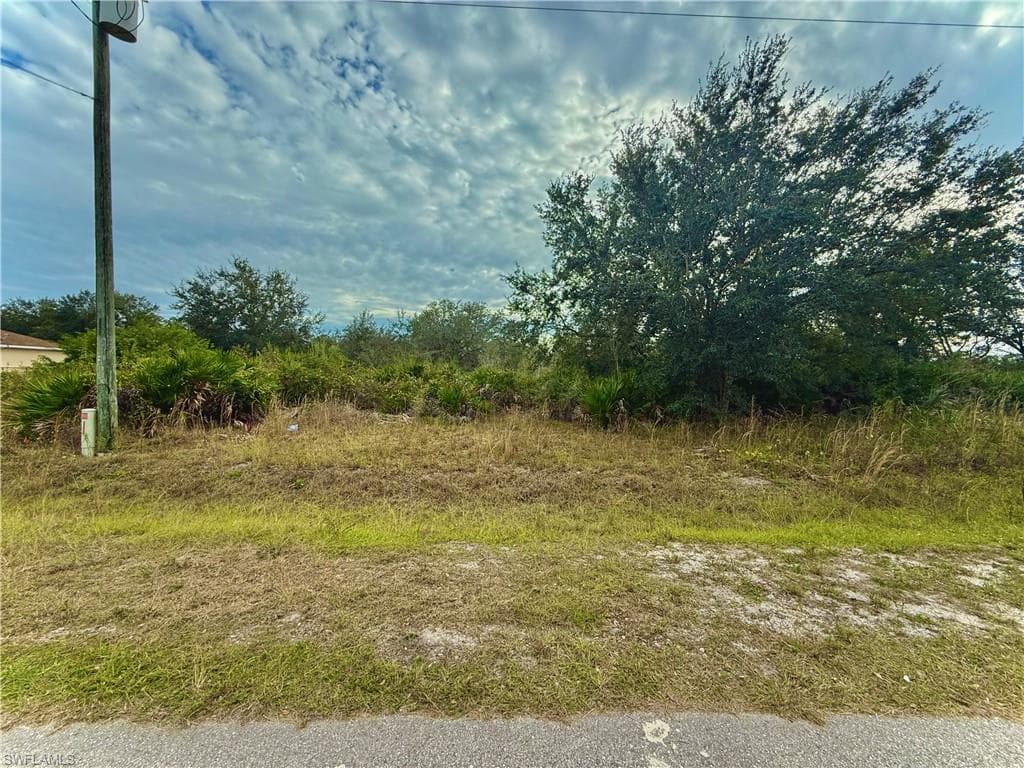 2615 55th ST W LEHIGH ACRES, FL 33971