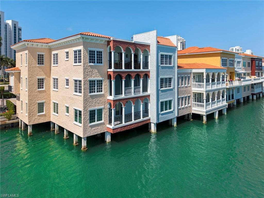 4000 Gulf Shore BLVD N 2000 NAPLES, FL 34103