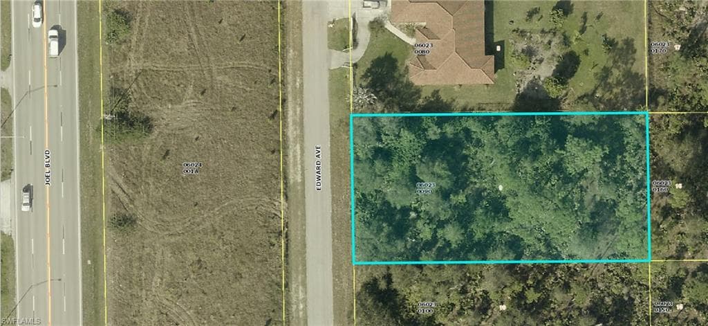 906 Edward AVE LEHIGH ACRES, FL 33936