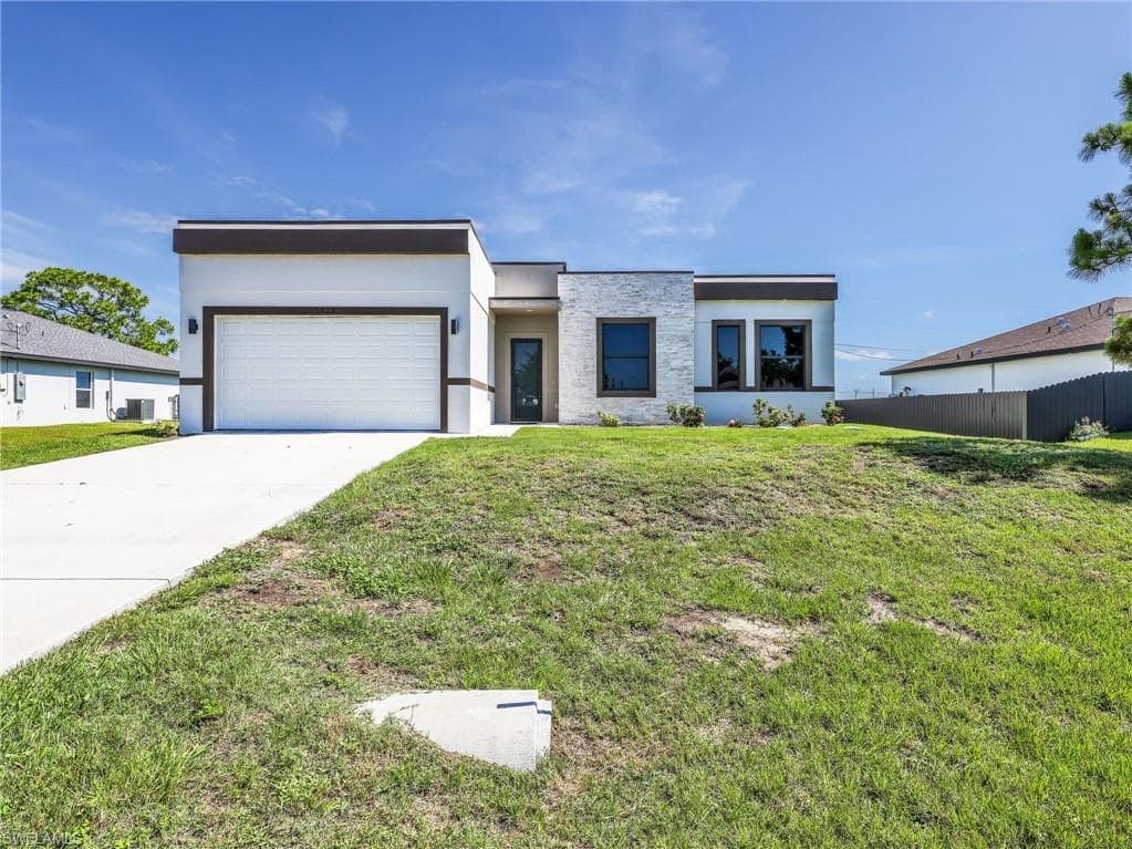 1423 20th TER CAPE CORAL, FL 33993