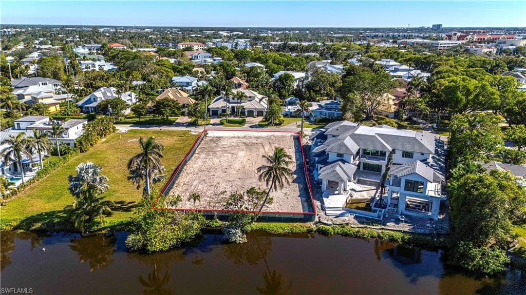 649 Bougainvillea RD NAPLES, FL 34102