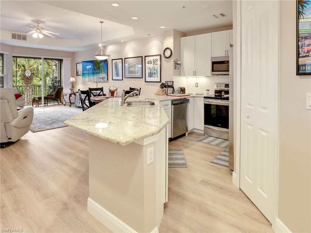 15256 Riverbend BLVD 103 NORTH FORT MYERS, FL 33917