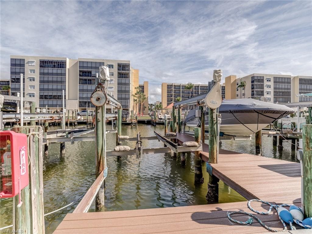 4521 Bay Beach LN 326 FORT MYERS BEACH, FL 33931