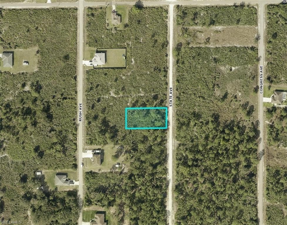1213 State AVE LEHIGH ACRES, FL 33972