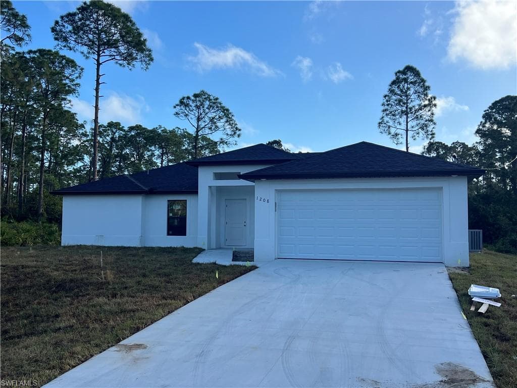 479 Woodman DR LEHIGH ACRES, FL 33972