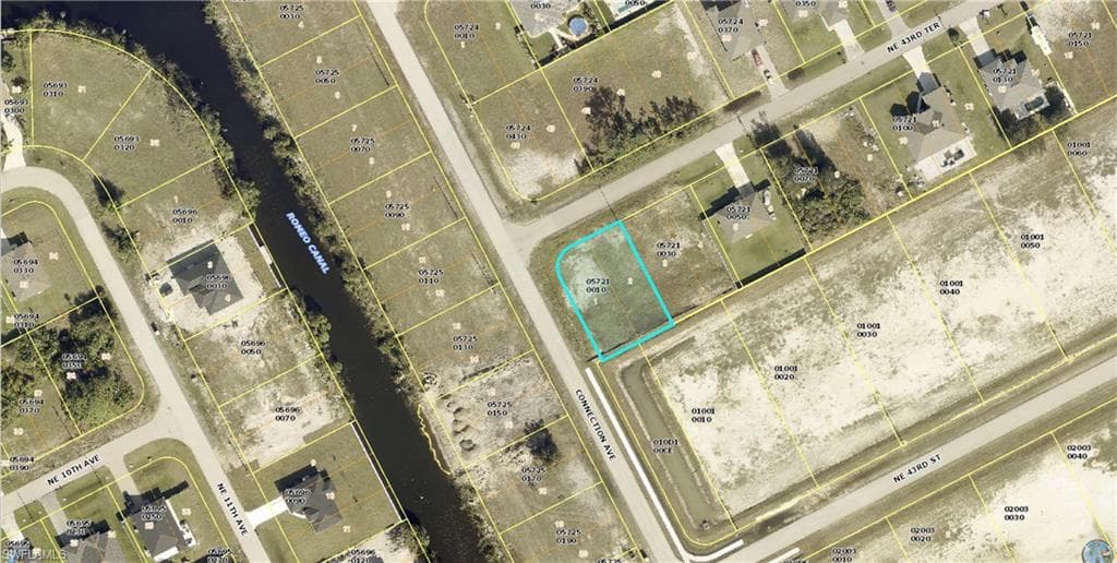 1000 NE 43rd TER CAPE CORAL, FL 33909
