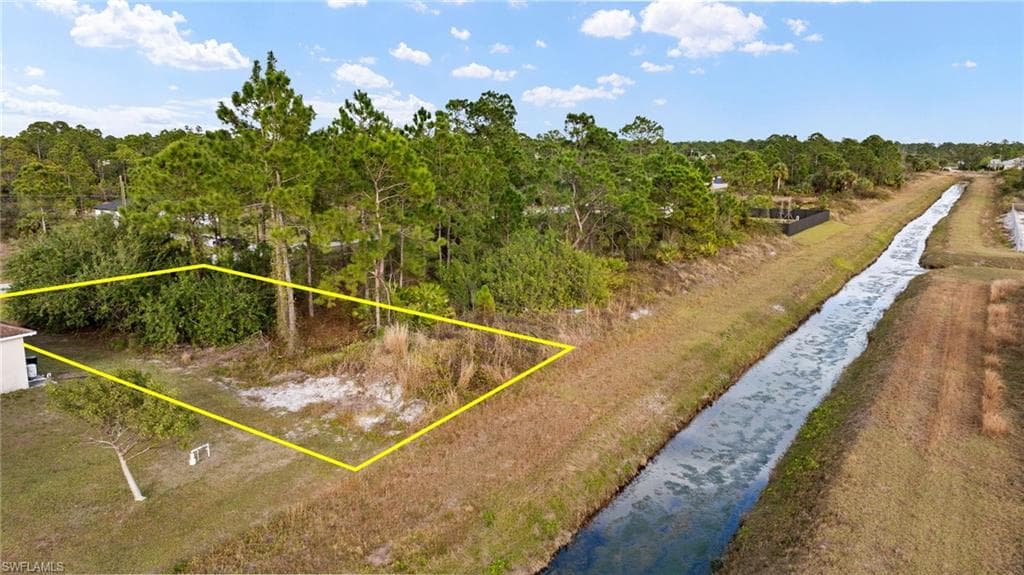 916 Danube ST LEHIGH ACRES, FL 33974