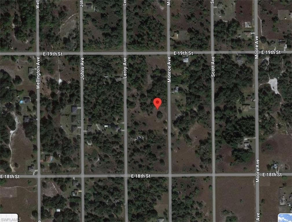 1813 Monroe AVE LEHIGH ACRES, FL 33972