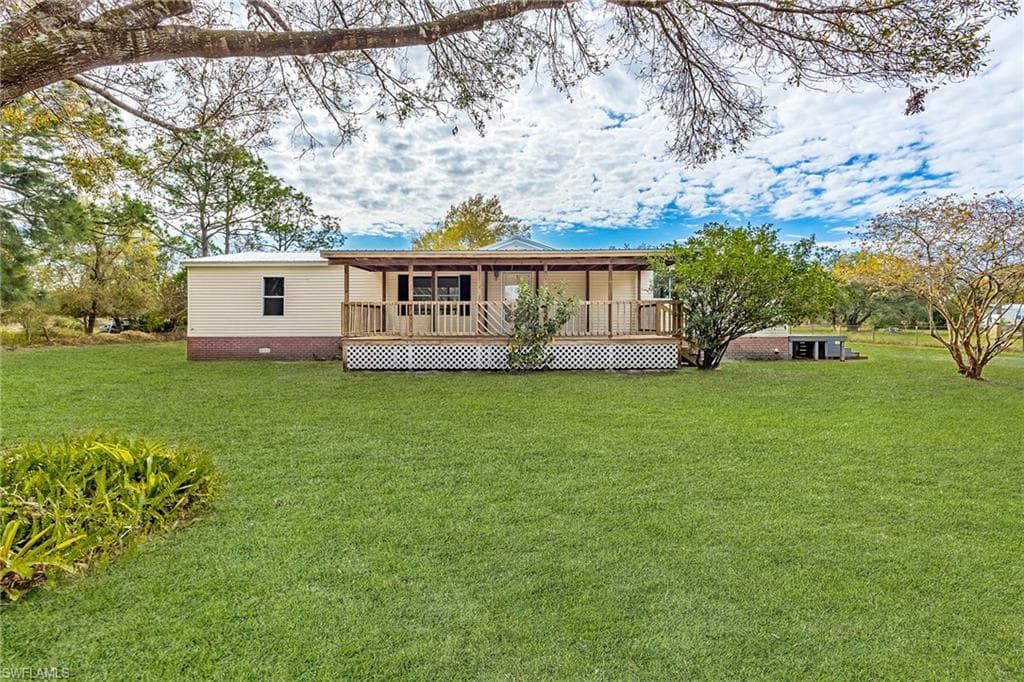 1155 Evans RD LABELLE, FL 33935