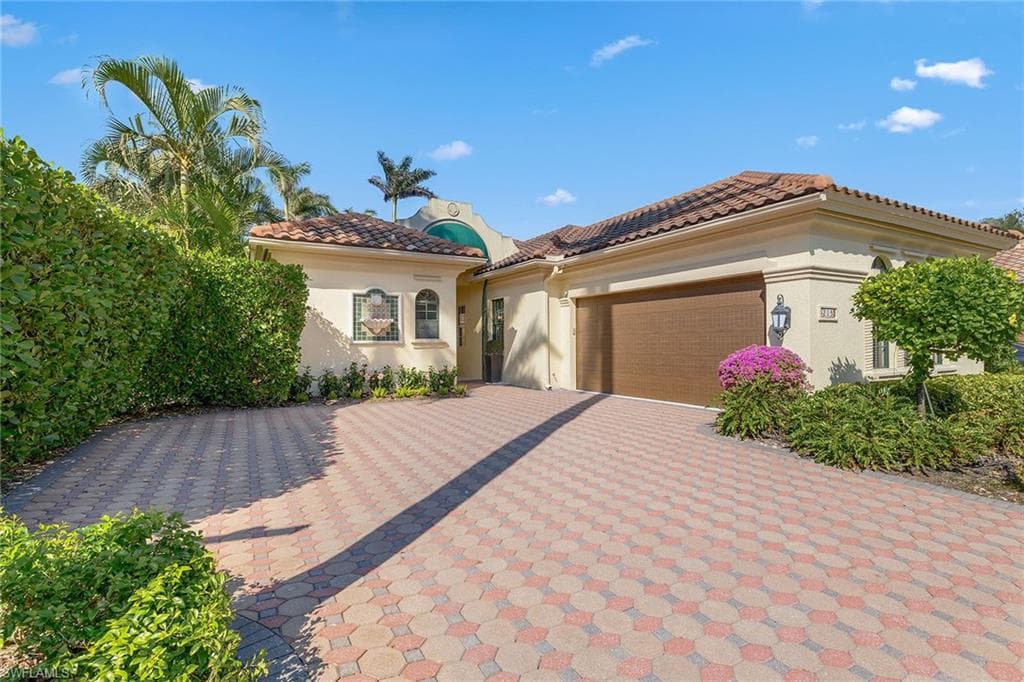 215 Point Salerno NAPLES, FL 34108