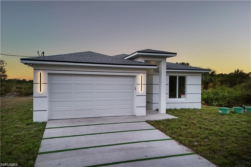 824 Chemstrand ST E LEHIGH ACRES, FL 33974