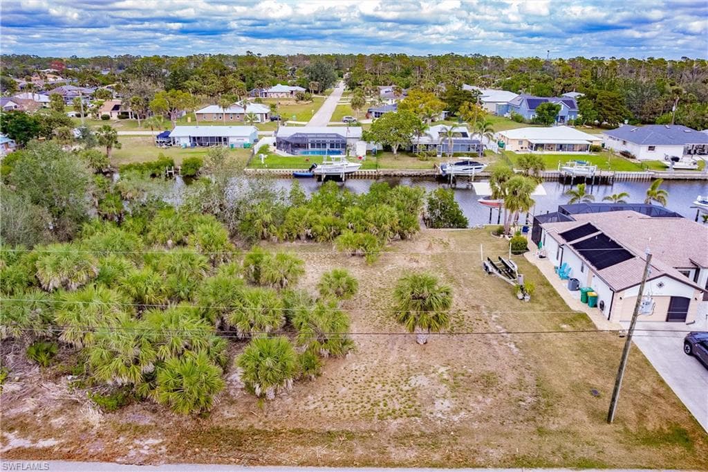 18286 Burkholder CIR PORT CHARLOTTE, FL 33948