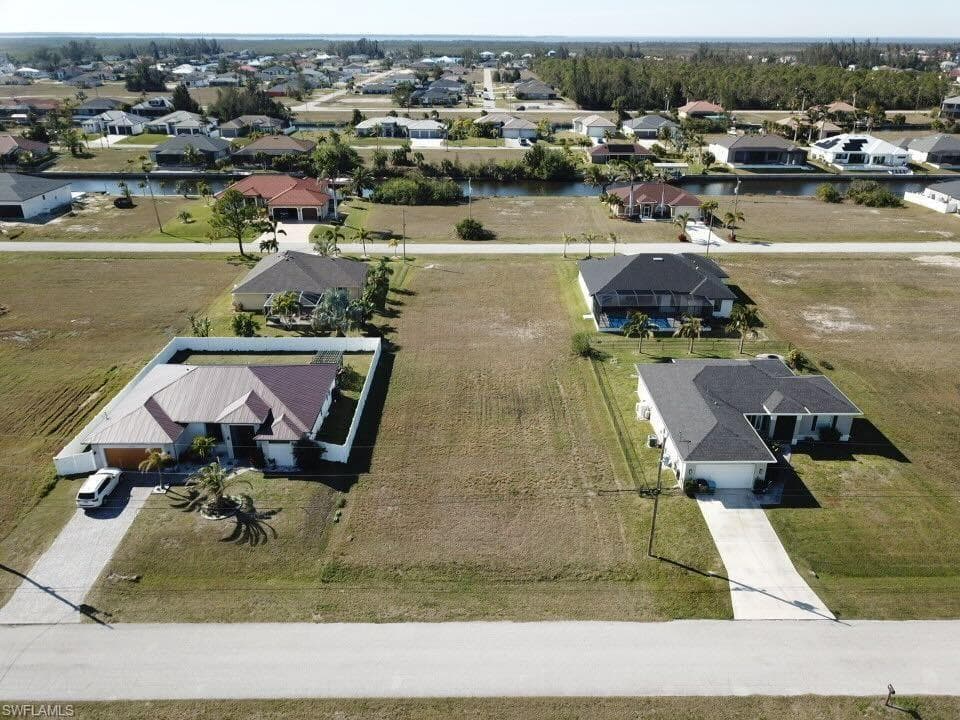 2340 38th AVE CAPE CORAL, FL 33993