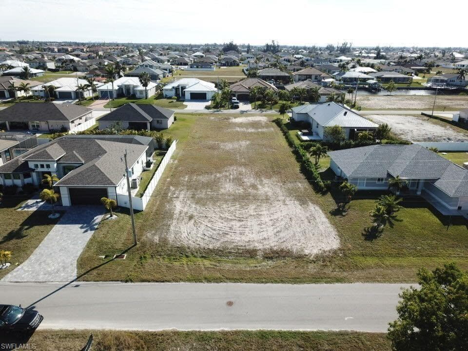 3326 3rd ST CAPE CORAL, FL 33993