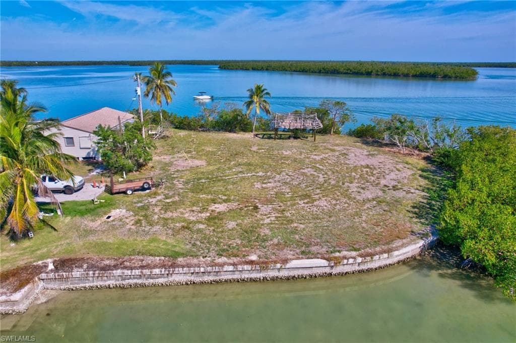 103 Bayshore WAY GOODLAND, FL 34140