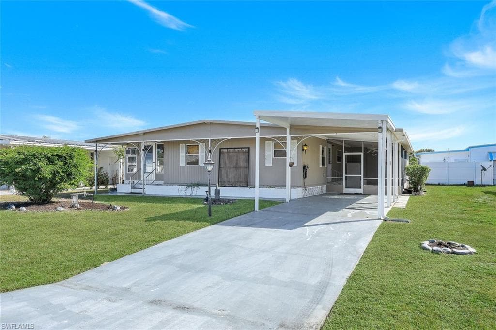 9335 Lord RD BONITA SPRINGS, FL 34135
