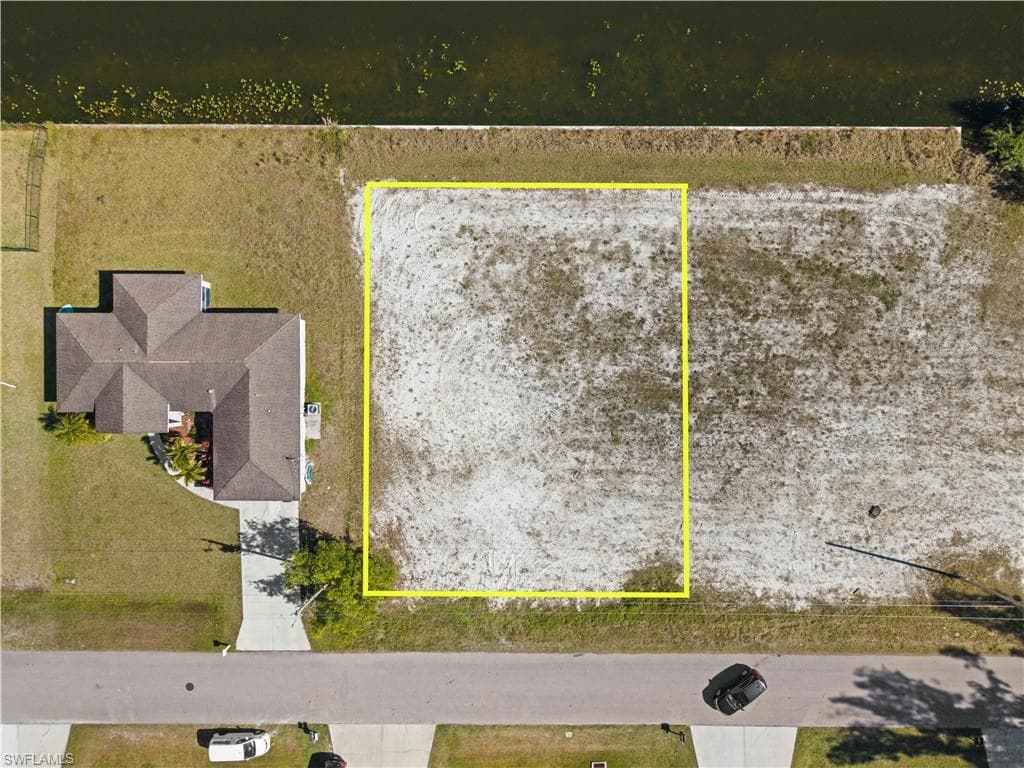 1919 SW 15th PL CAPE CORAL, FL 33991