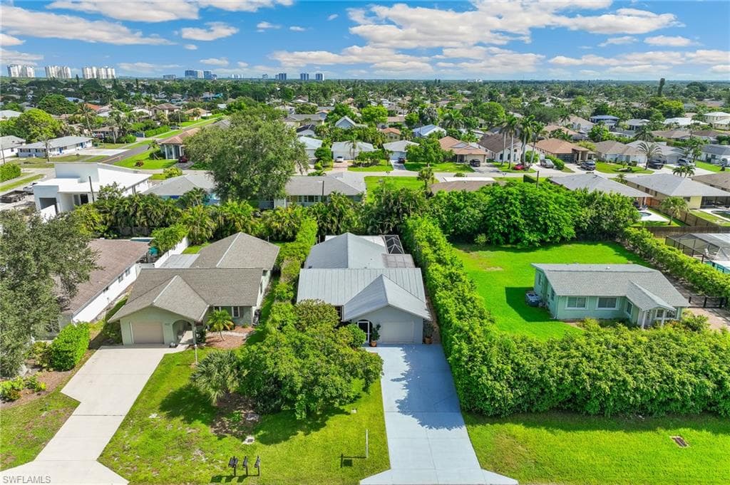 715 96th AVE N NAPLES, FL 34108