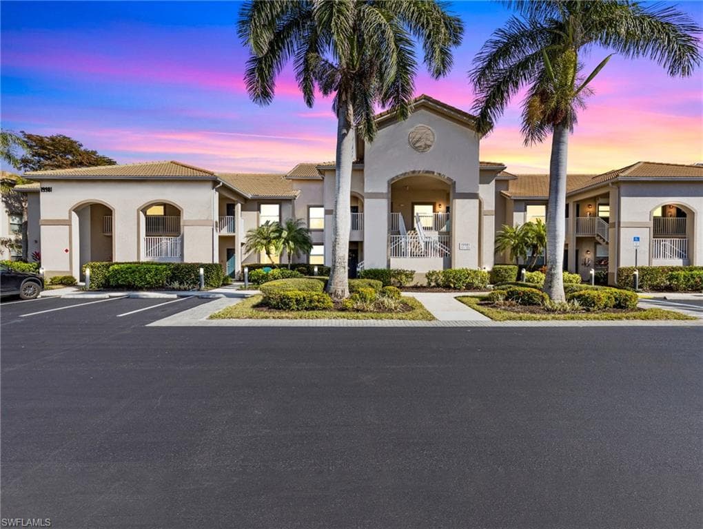 19981 Barletta LN 1812 ESTERO, FL 33928