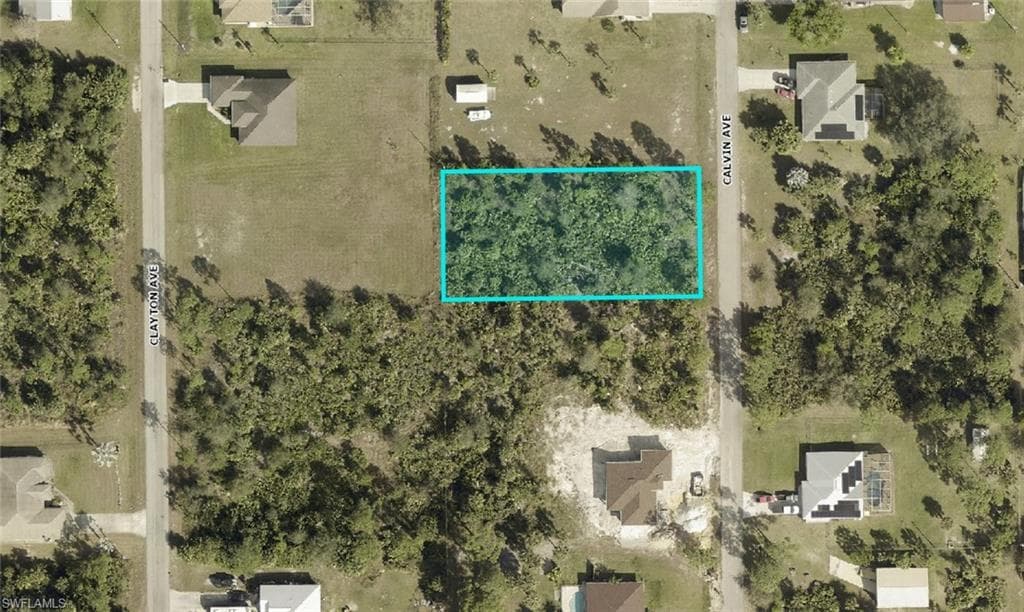 511 Calvin AVE LEHIGH ACRES, FL 33972
