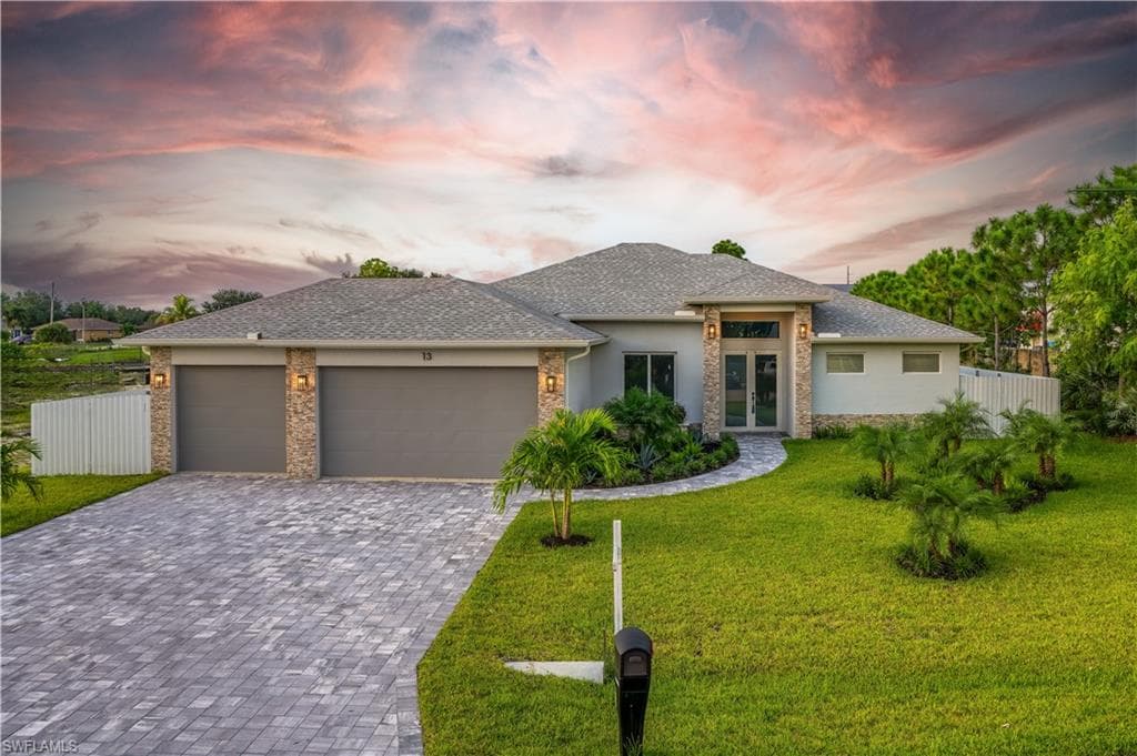 13 21st ST CAPE CORAL, FL 33991