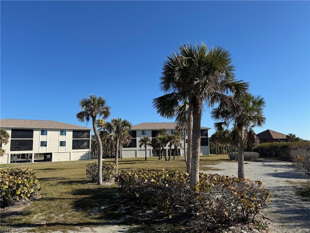 1919 Olde Middle Gulf DR 103 SANIBEL, FL 33957