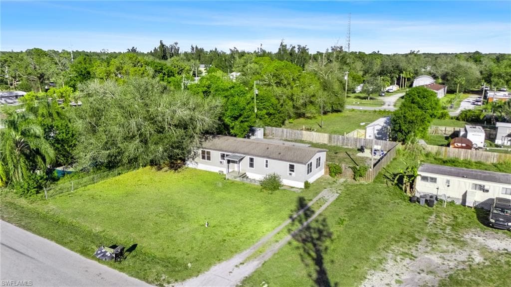8405 Nault RD NORTH FORT MYERS, FL 33917