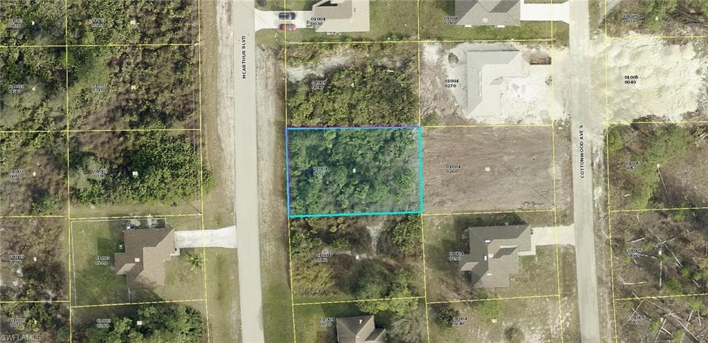 511 McArthur BLVD LEHIGH ACRES, FL 33974
