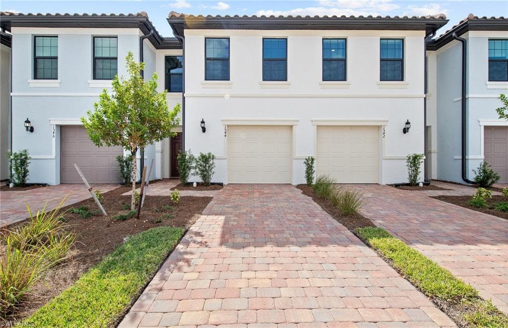 1544 Fells Cove LN CAPE CORAL, FL 33909