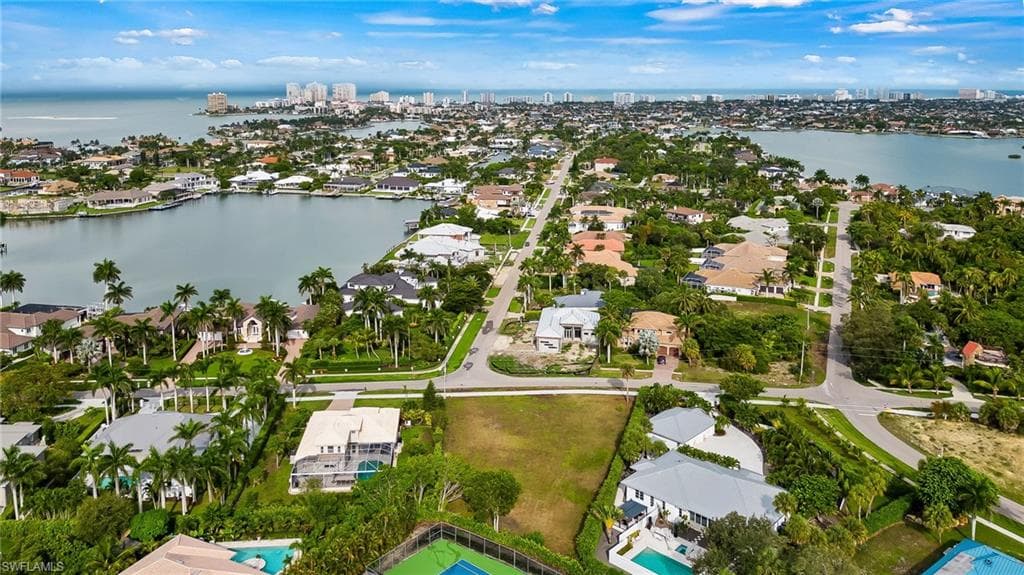 839 Inlet DR MARCO ISLAND, FL 34145