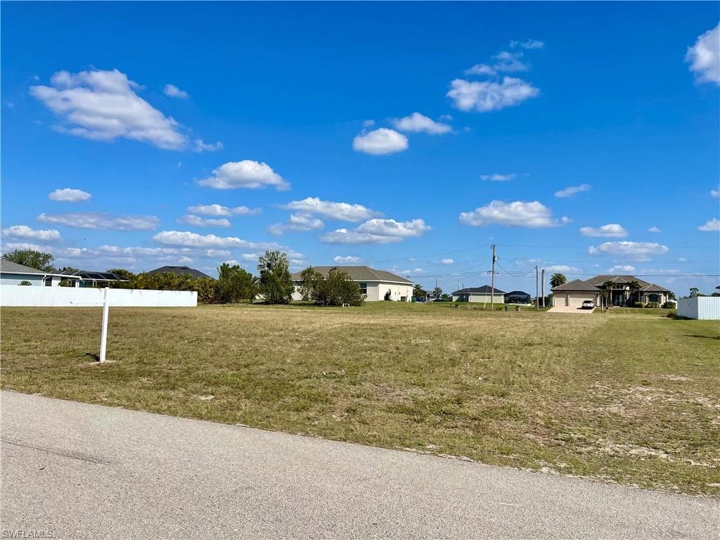 2425 NW 7th PL CAPE CORAL, FL 33993