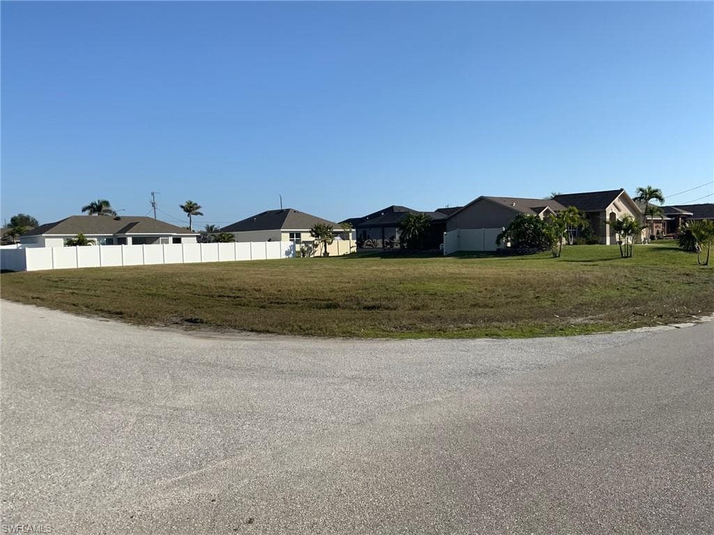 2539 NW 6th TER CAPE CORAL, FL 33993