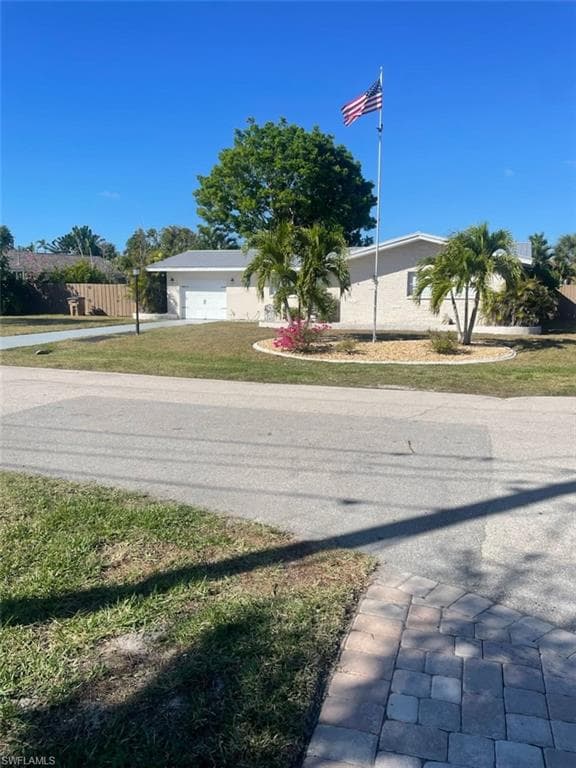 1739 Sandy CIR CAPE CORAL, FL 33904