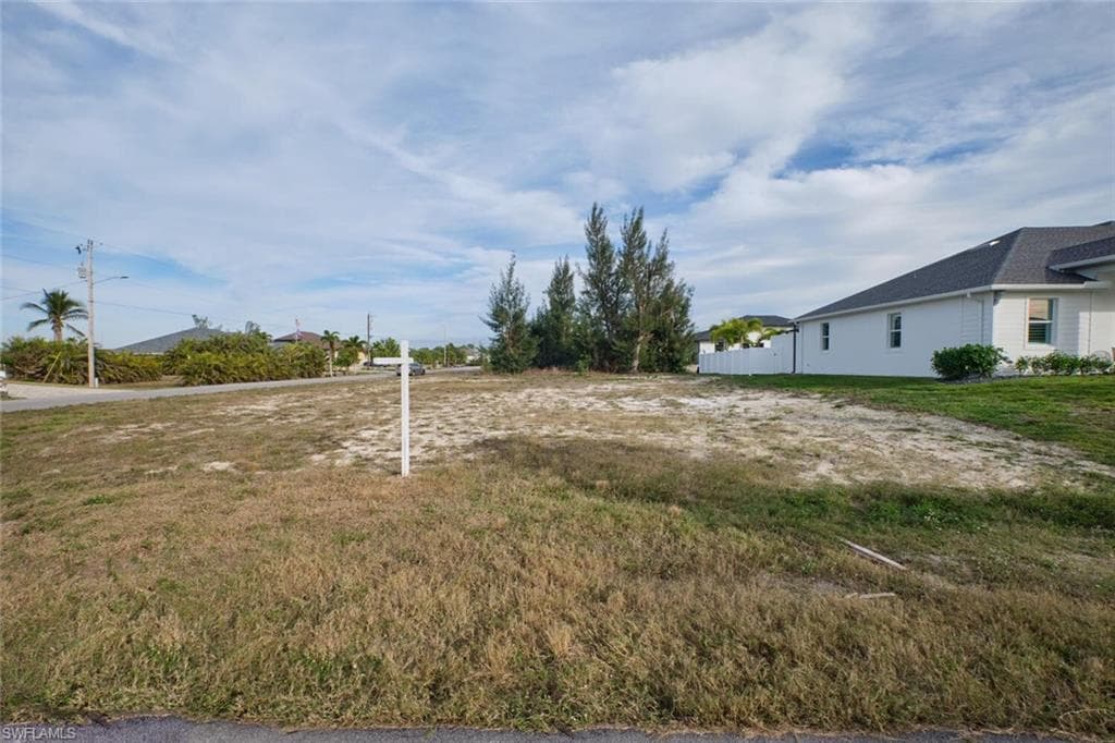 2829 NW 42nd PL CAPE CORAL, FL 33993