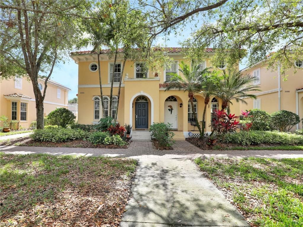 3580 Islandwalk CIR NAPLES, FL 34119