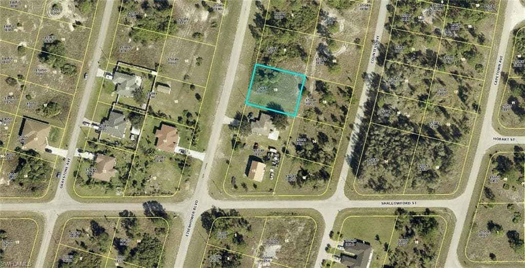 1097 Eisenhower BLVD LEHIGH ACRES, FL 33974