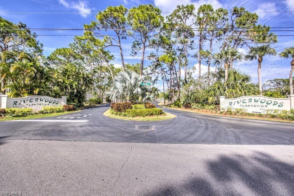 4671 Washington WAY W ESTERO, FL 33928