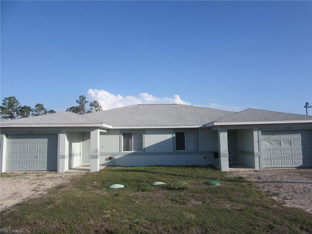 2117/2119 Fairway DR LEHIGH ACRES, FL 33973