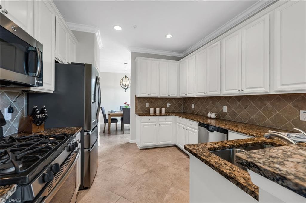 3159 Serena LN 201 NAPLES, FL 34114
