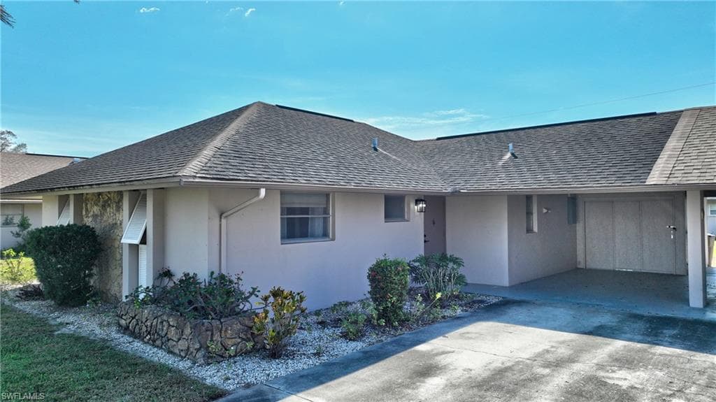 261 Briar CT LEHIGH ACRES, FL 33936