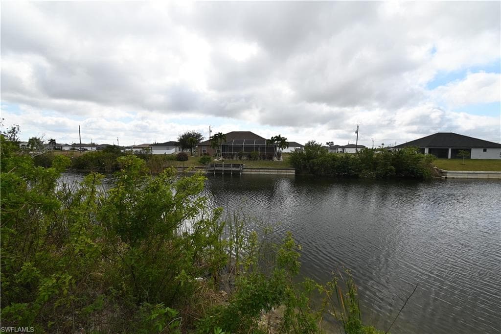 1102 NW 18th TER CAPE CORAL, FL 33993