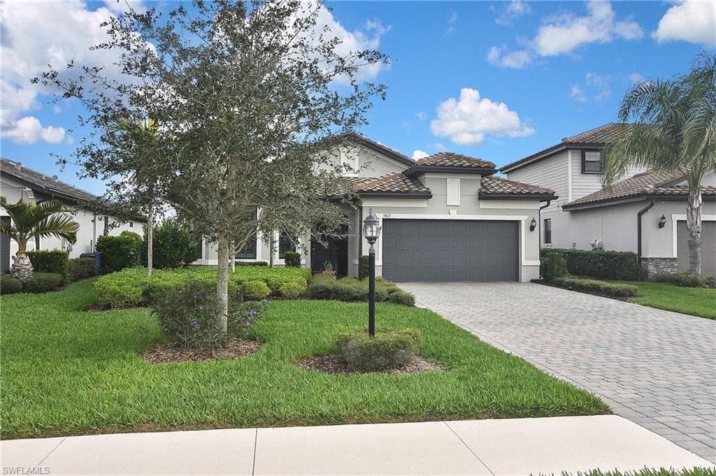19613 Utopia LN ESTERO, FL 33928