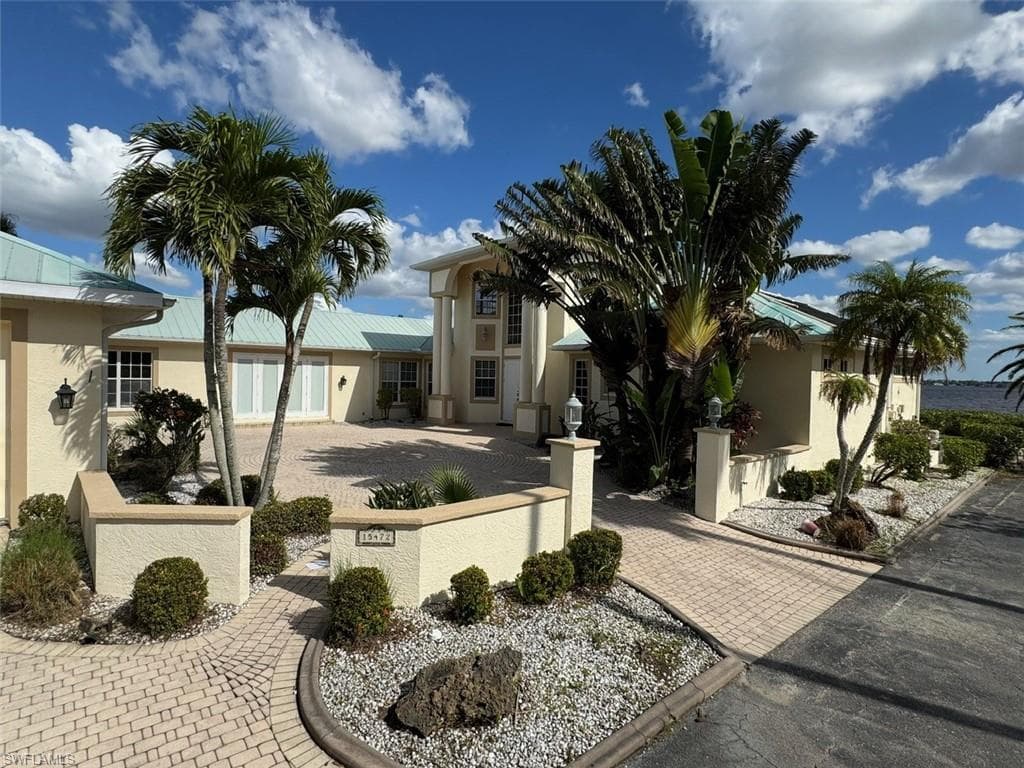 15472 Nelsons Walk CT NORTH FORT MYERS, FL 33917