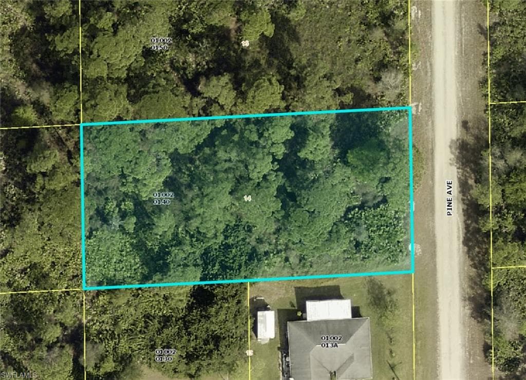 1603 Pine AVE LEHIGH ACRES, FL 33972